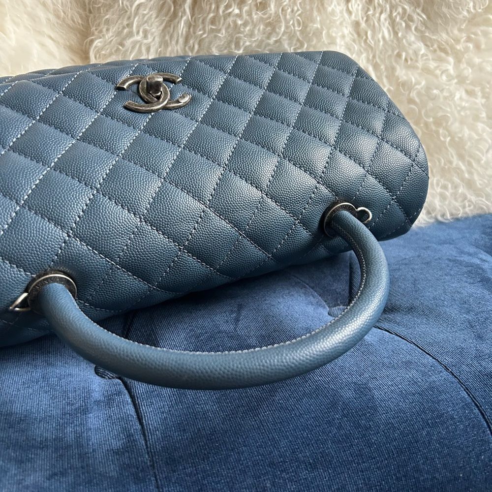 Chanel Coco Top Handle Bag Quilted Caviar Medium blue - Picture 6 of 9